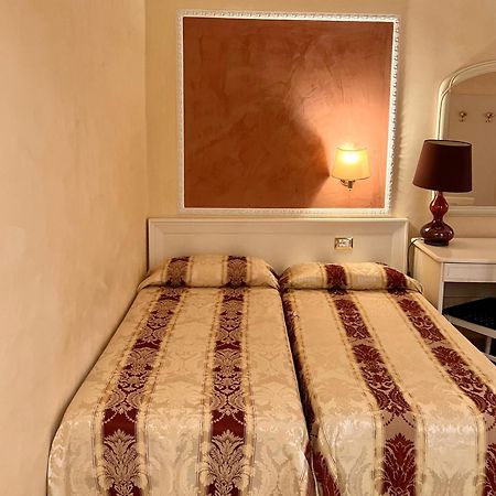 Hotel Erdarelli Рим Екстер'єр фото