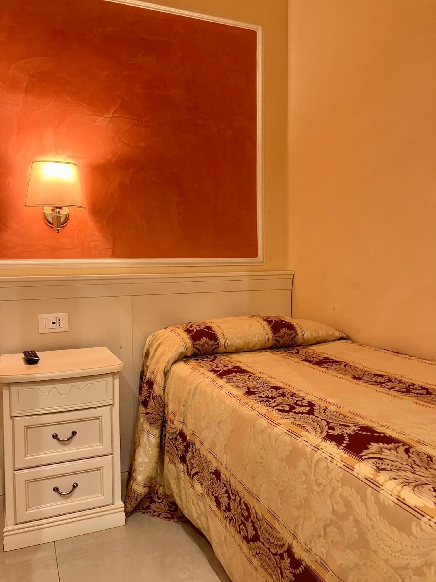 Hotel Erdarelli Рим Екстер'єр фото