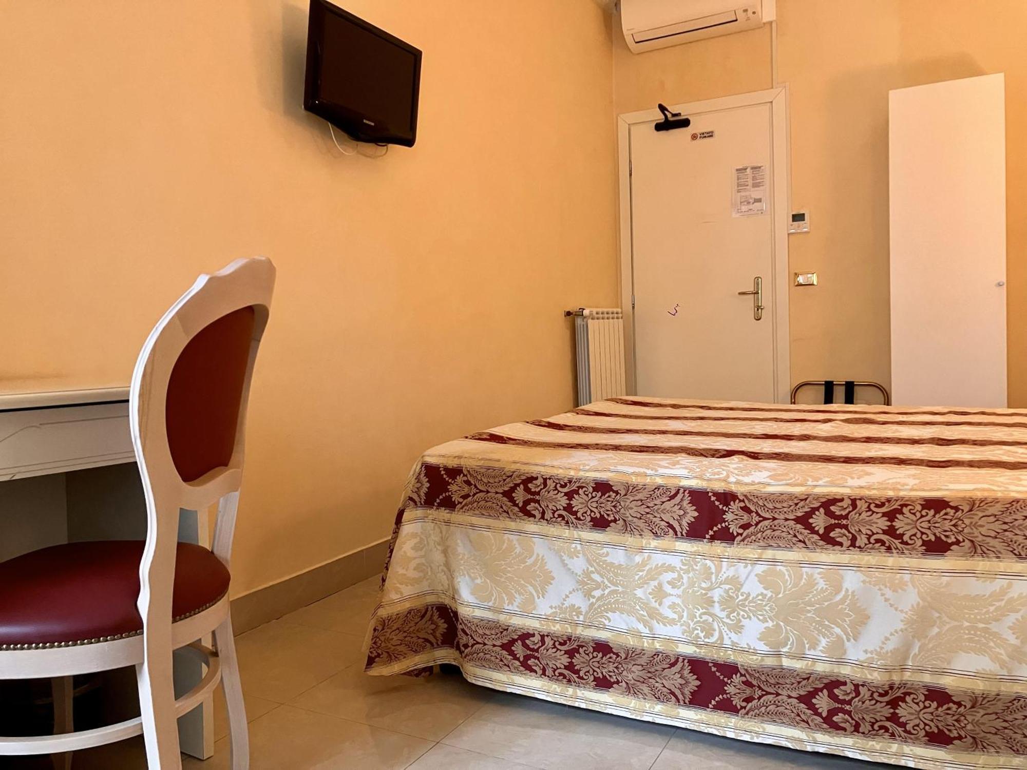 Hotel Erdarelli Рим Екстер'єр фото
